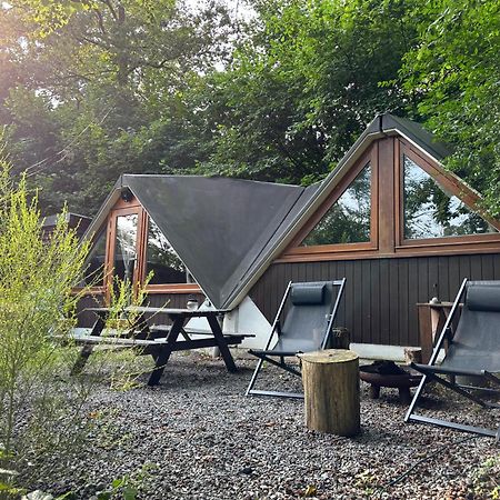 Chalet Tropical Avec Bain A Bulles - In The Woods Gesves Eksteriør billede