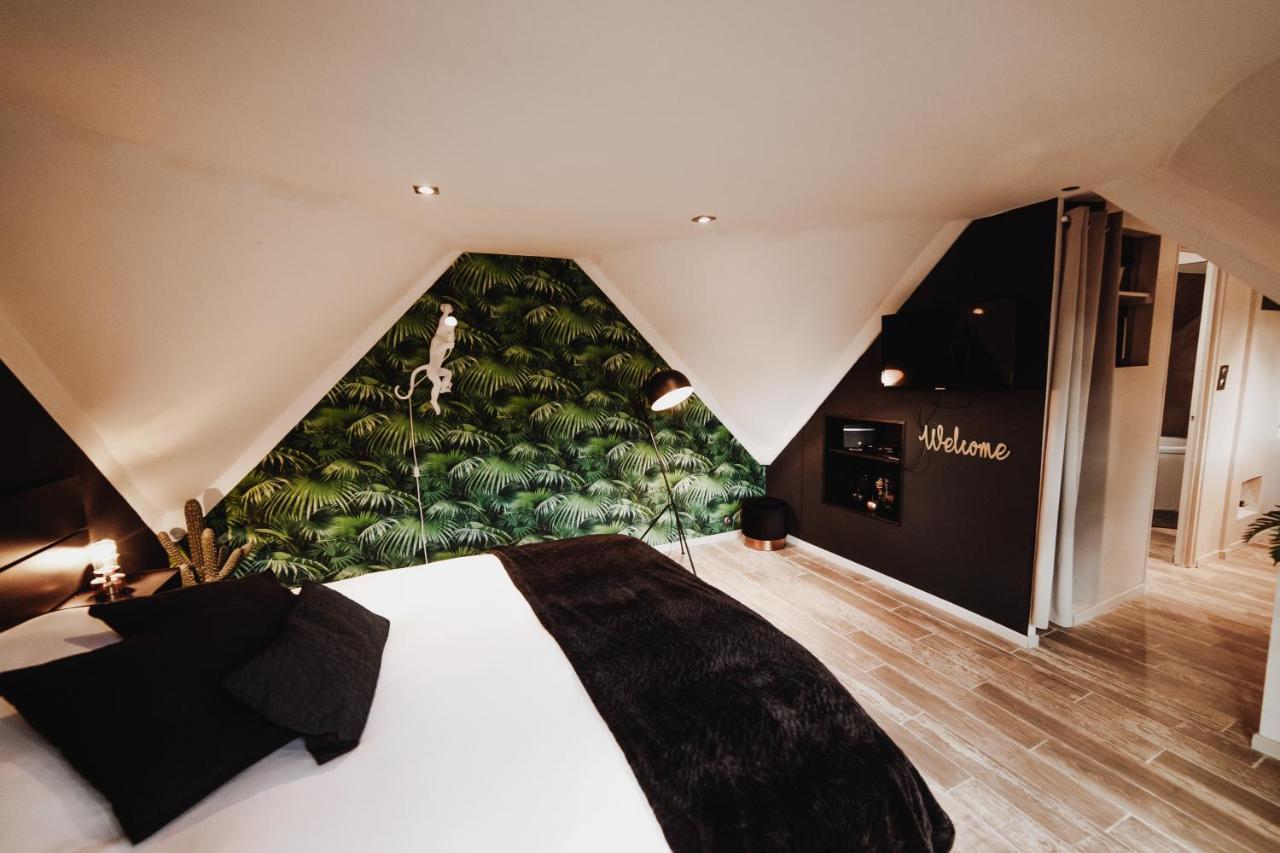 Chalet Tropical Avec Bain A Bulles - In The Woods Gesves Eksteriør billede